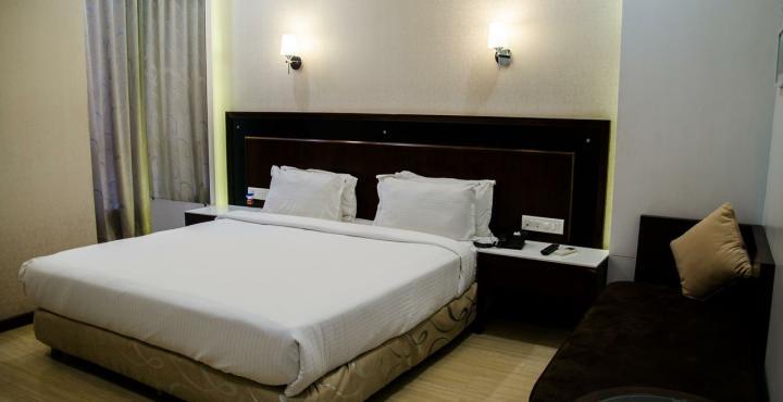 שירדי Hotel Sai Mahal מראה חיצוני תמונה