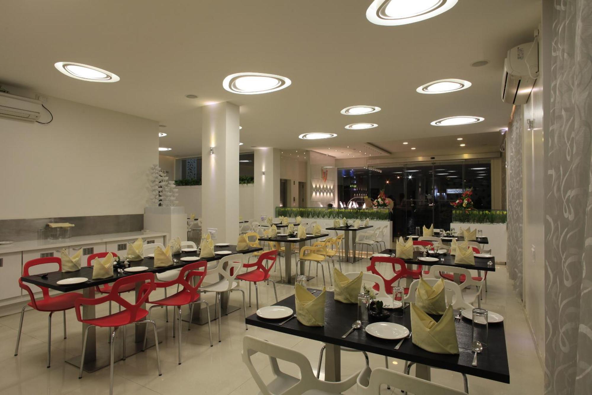 שירדי Hotel Sai Mahal מראה חיצוני תמונה